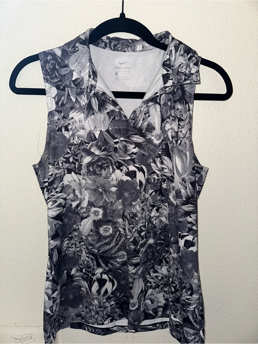 Nike Women's Sleeveless Floral Dri-FIT Tank - Black & White